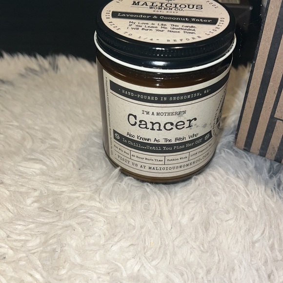Malicious women co lavender & coconut water cancer zodiac sign candle NEW IN BOX - Picture 3 of 5